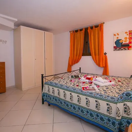 Sleeps 7 Air Con