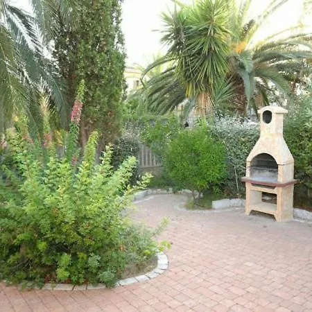 Sleeps 7 Air Con Apartamento