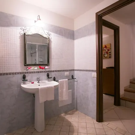 Sleeps 7 Air Con Budoni