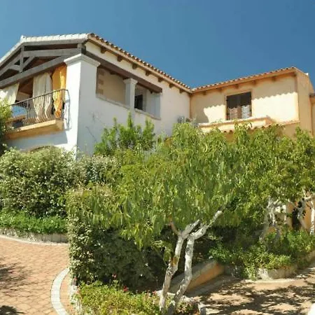 Apartamento Sleeps 7 Air Con Budoni
